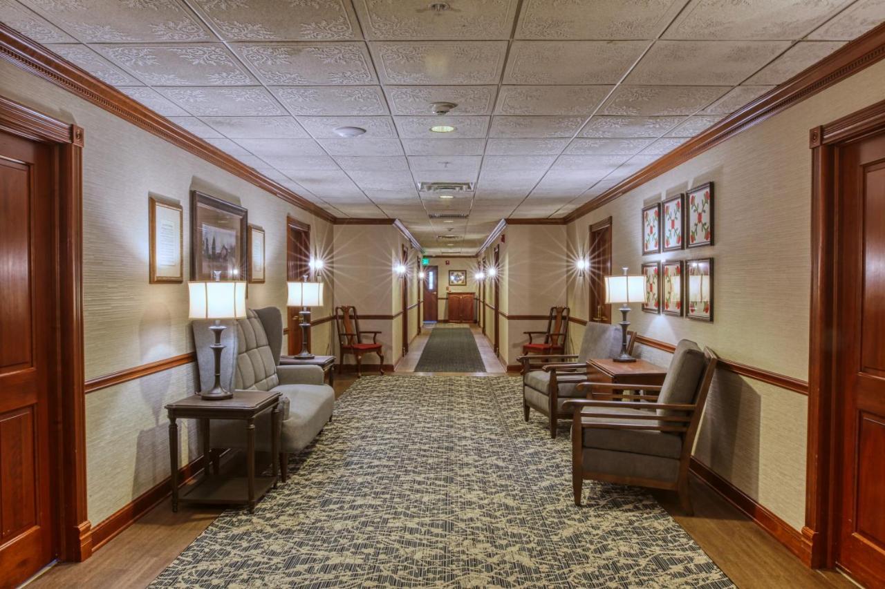 Carlisle Inn Уолнат-Крик Экстерьер фото